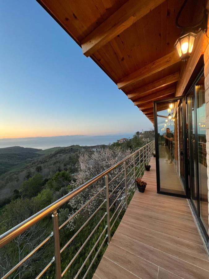 Restorant Hotel Xheni Драч Екстер'єр фото
