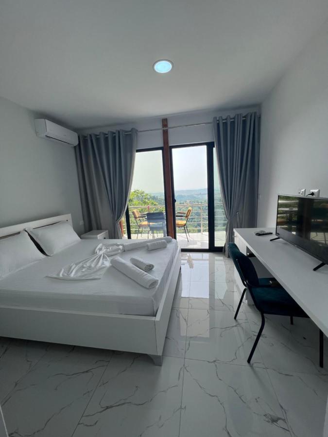 Restorant Hotel Xheni Драч Екстер'єр фото